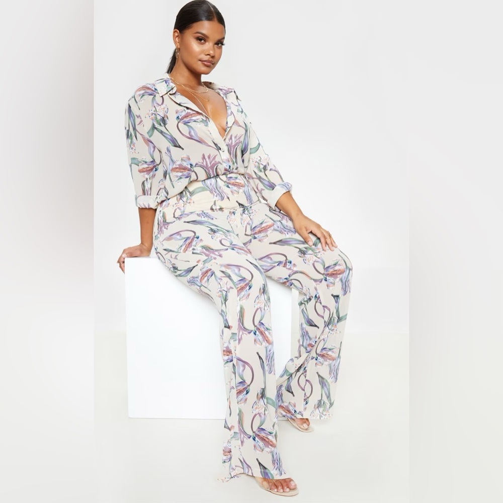 NEW! PRETTYLITTLETHING Plus Size Dusty Pink Floral Wide Leg Pants Trousers